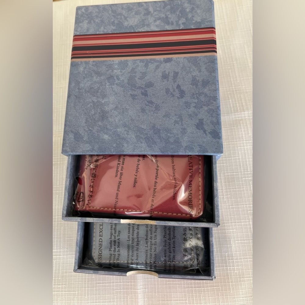 Creative Memories red and blue/grey picfolio 2 mini albums, new in box, 4x4